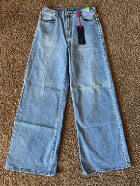 VERA High-Rise Light Blue Wide-Leg Jeans with Pearl Side Trim